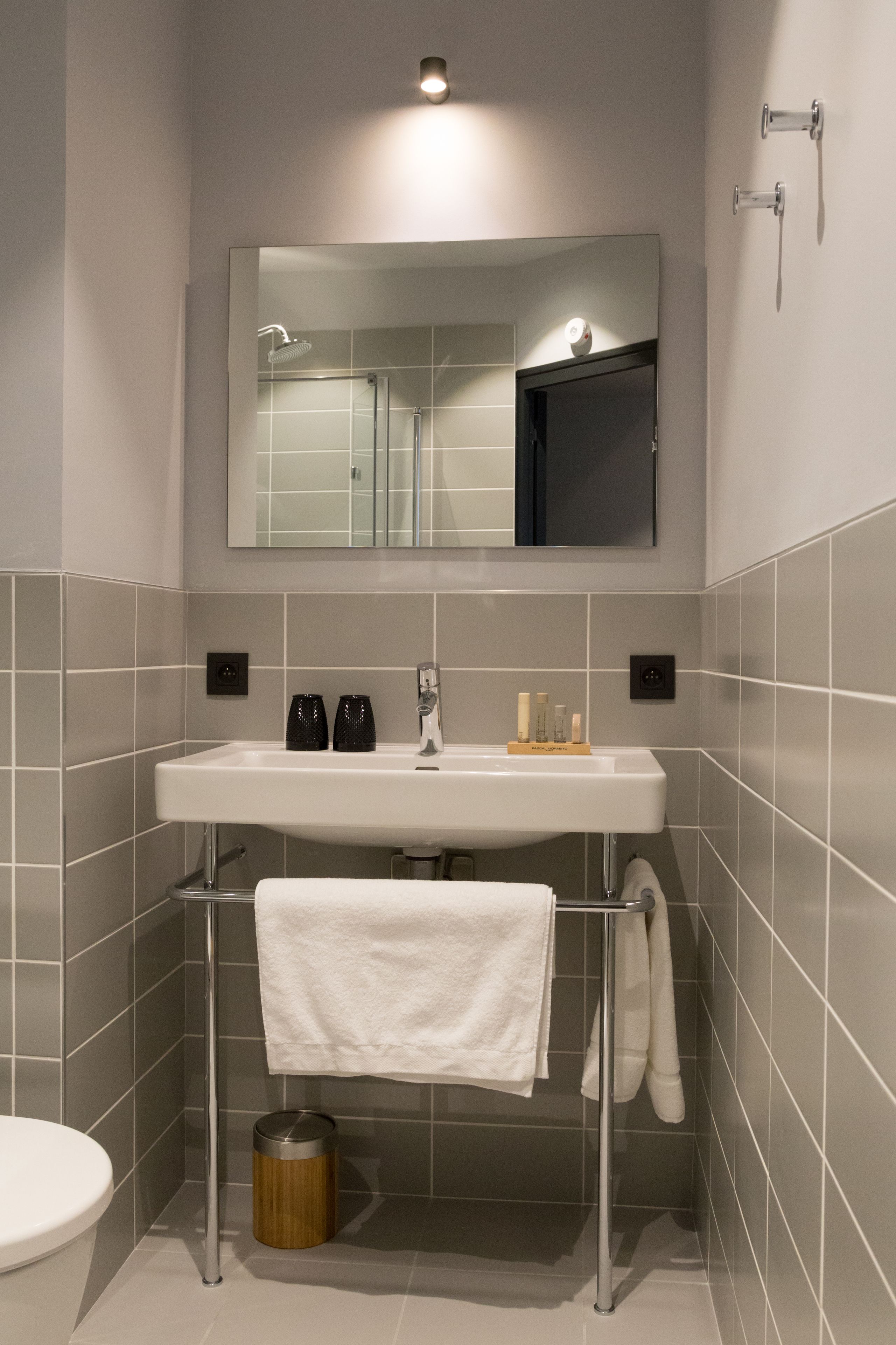 basic double room, 1 double bed | bathroom | free toiletries, hair dryer, towels