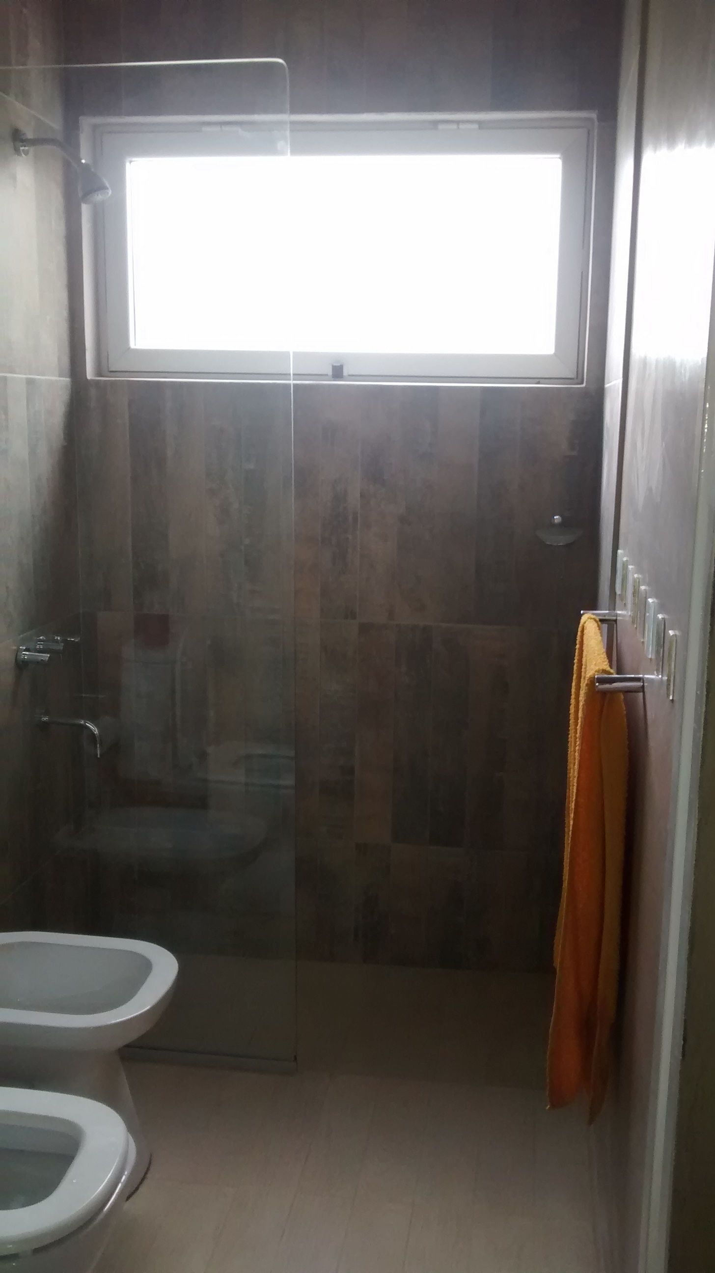 Family Apartment, Multiple Beds | Bathroom | Shower, free toiletries, bidet, towels