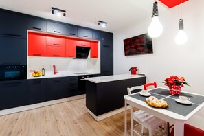 Design Studio | 1 bedroom, soundproofing, iron/ironing board, free wired internet