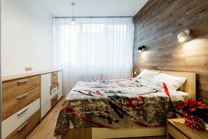 Design Studio | 1 bedroom, soundproofing, iron/ironing board, free wired internet