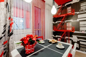 Design Studio | 1 bedroom, soundproofing, iron/ironing board, free wired internet