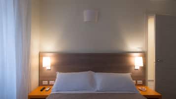Minibar, in-room safe, desk, iron/ironing board