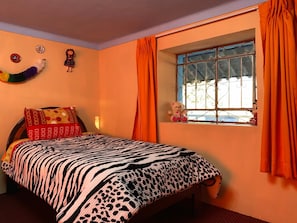 1 bedroom, down duvets, desk, iron/ironing board