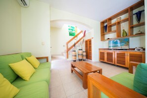 平面電視、DVD 播放機