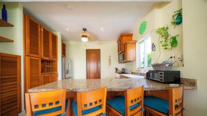 Premier House, 4 Bedrooms, Ocean View, Oceanfront | Private kitchen - Pura Vida by NAS (Playa del Carmen)