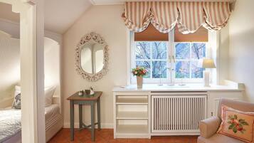 Room, Private Bathroom, Garden View | 2 bedrooms