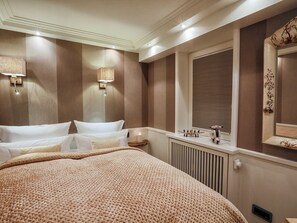 Room, Private Bathroom, Partial Sea View | 2 bedrooms