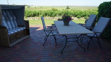 Zimmer, eigenes Bad | Terrasse/Patio