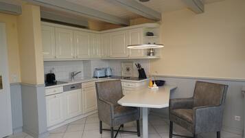 Zimmer, eigenes Bad | Speisen