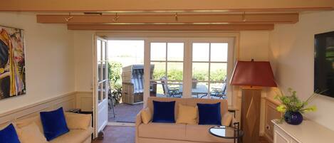 Room, Private Bathroom | Lounge
