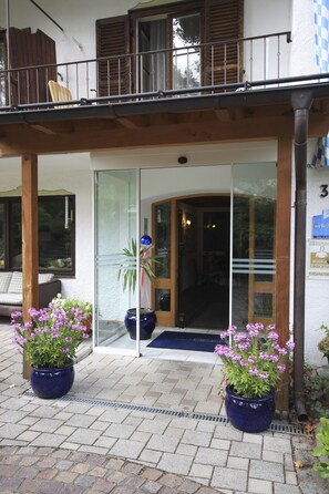 Entrada de la propiedad