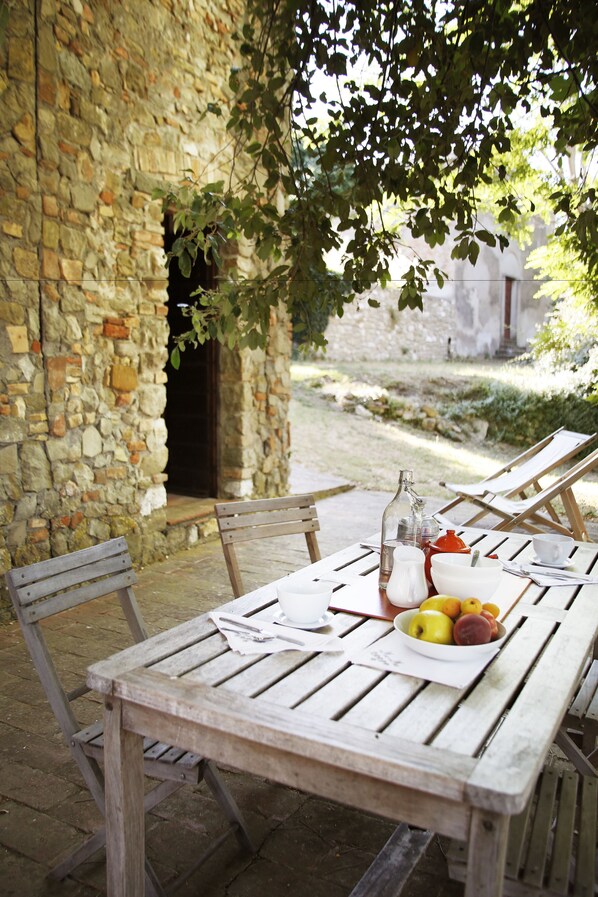 Cottage, 3 Bedrooms, Kitchen, Valley View (Sarperi) | Terrace/patio - Casedigello (Montecatini Val di Cecina)