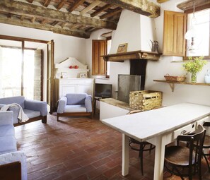 Cottage, 3 Bedrooms, Kitchen, Valley View (Sarperi) | Living area