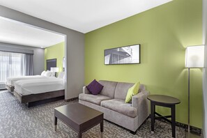 Escritorio y espacio para trabajar con laptop 