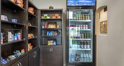 Best Western Plus Bay City Inn & Suites