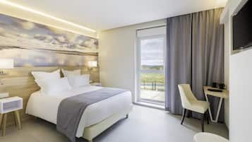 In-room safe, desk, iron/ironing board, free WiFi