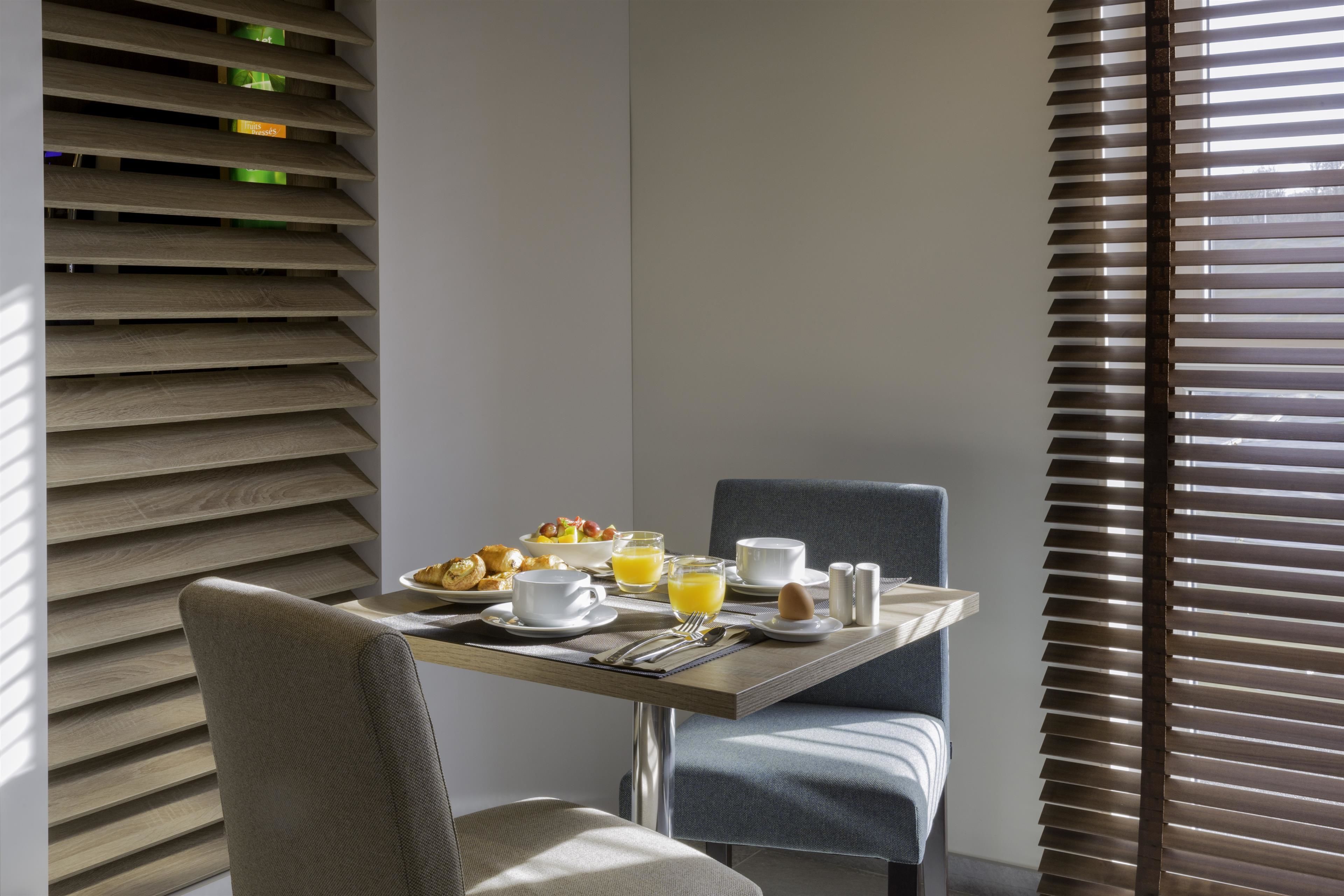 daily buffet breakfast (eur 15 per person)