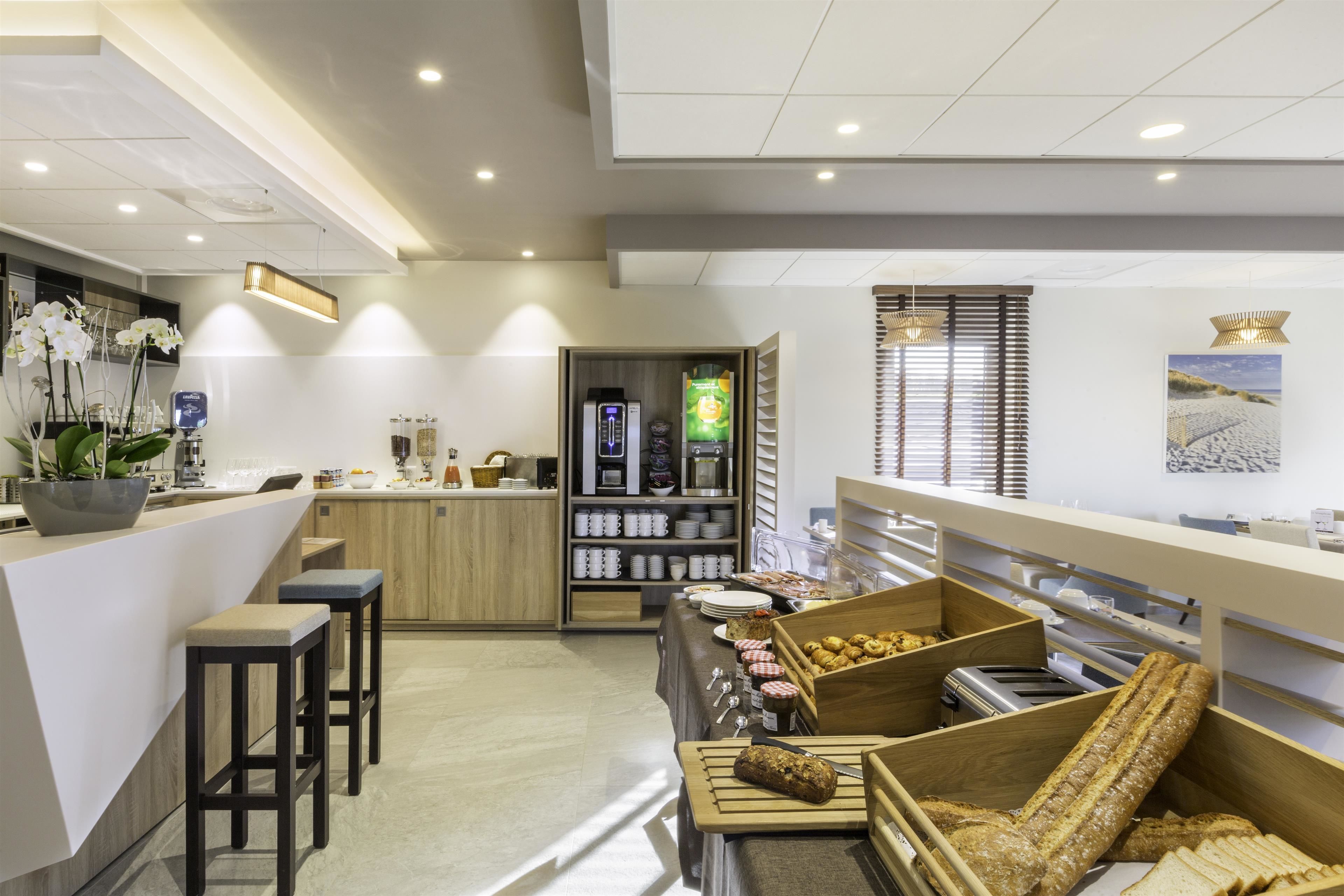 daily buffet breakfast (eur 15 per person)