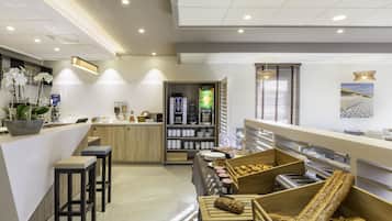 Café da manhã com buffet todos os dias mediante uma taxa