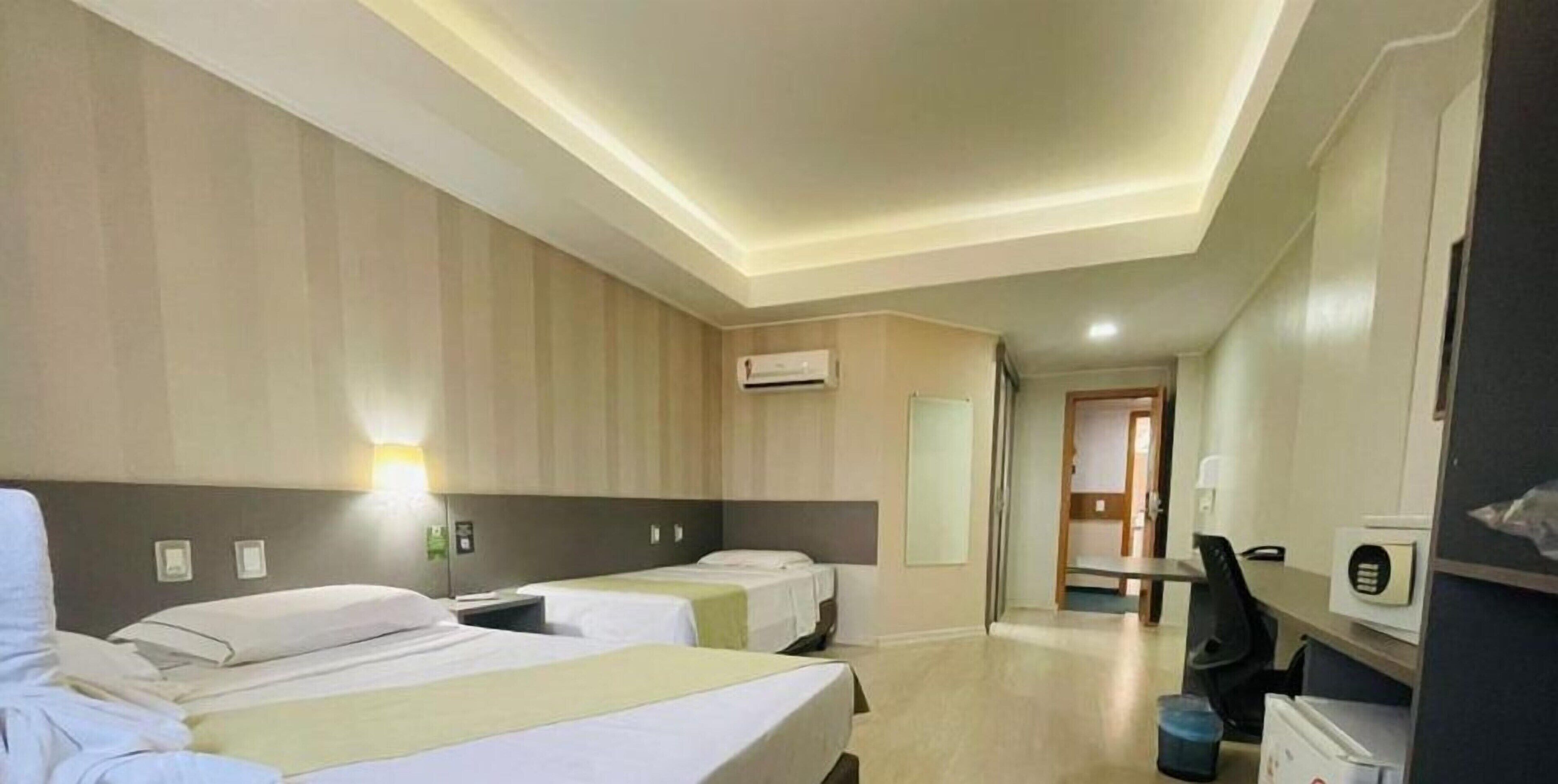 1 habitación, minibar, caja de seguridad en la habitación y escritorio 