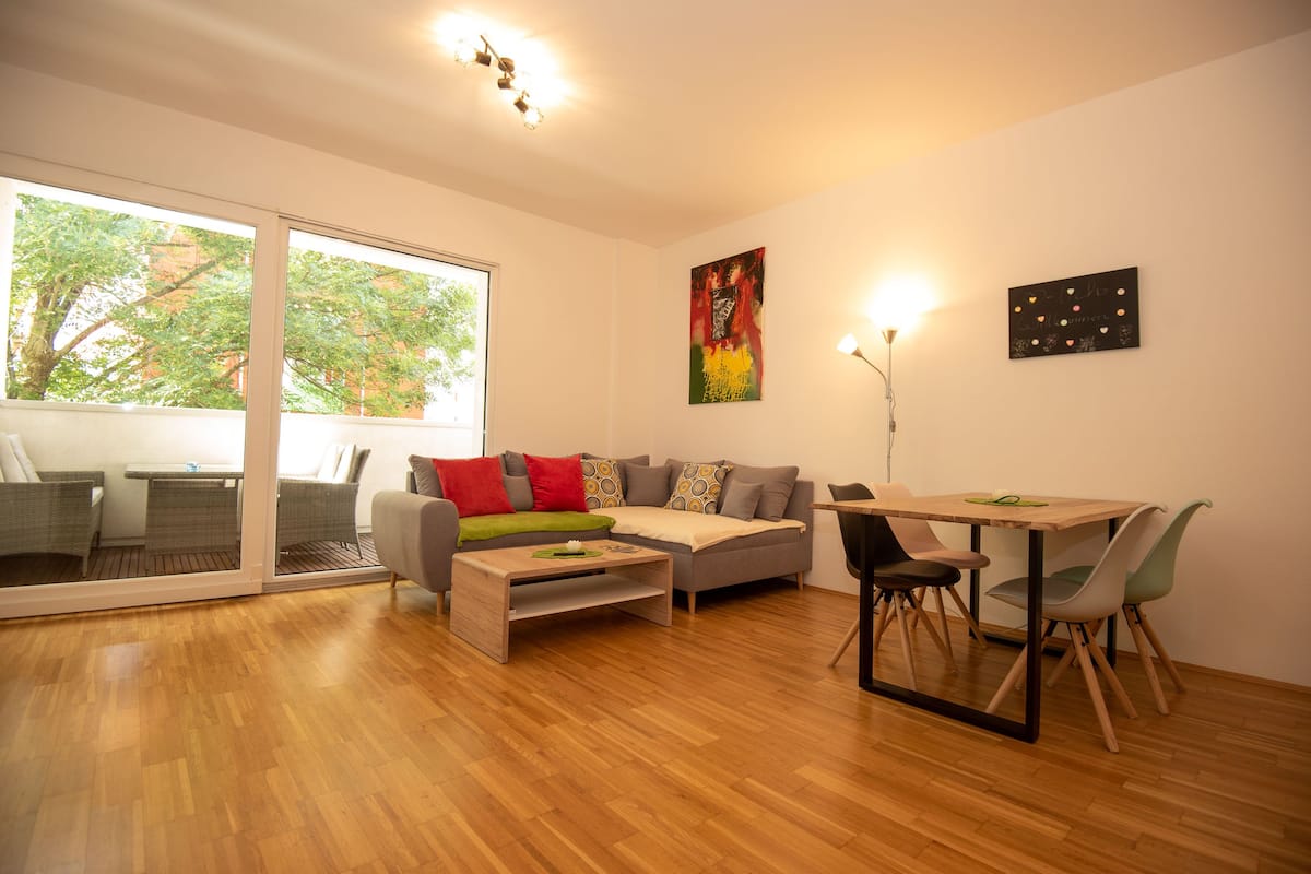 Apartemen Comfort, Beberapa Tempat Tidur, Bebas Asap Rokok, balkon (Top 3) | Area keluarga | TV LED, Netflix, film berbayar, dan layanan streaming