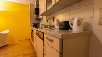City Studio, 1 Double Bed, Non Smoking, Balcony (Top 2) | Private kitchenette