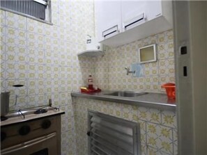 Standard Apartment, 1 Bedroom | Private kitchenette - GoHouse Copacabana 1203 (Rio de Janeiro)