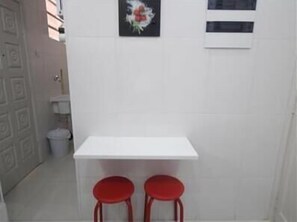 Standard Apartment, 2 Bedrooms | In-room dining - GoHouse Copacabana 1204 (Rio de Janeiro)
