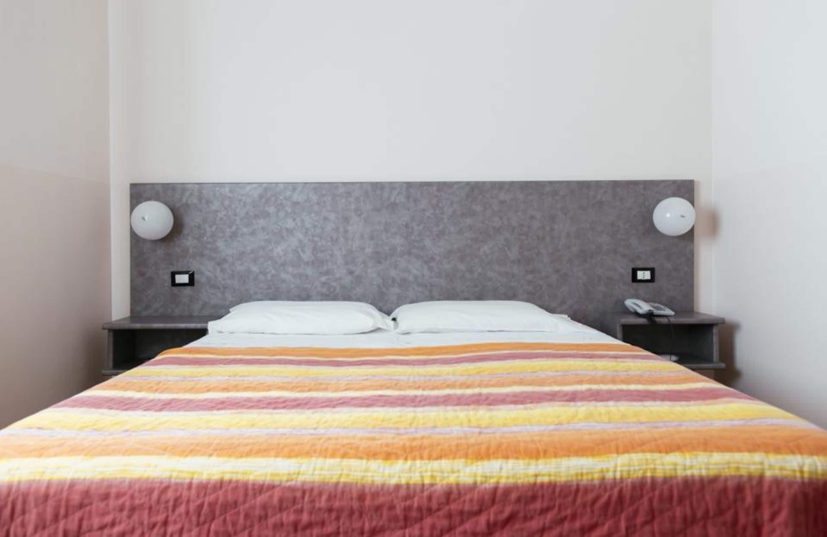 Quarto casal | Escrivaninha, Wi-Fi de cortesia