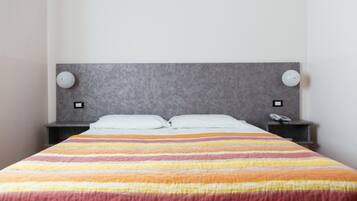 Quarto casal | Escrivaninha, Wi-Fi de cortesia