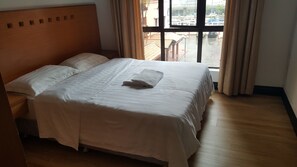 Desk, iron/ironing board, free WiFi - Ideal Holiday Apartment Marina Court (Kota Kinabalu)