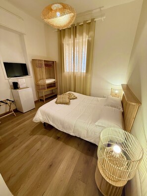 Comfort Double Room, 1 Queen Bed, Ensuite, Sea View | Frette Italian sheets, premium bedding, down duvets, memory-foam beds - Albergo Terrazze Sul Mare  (Pozzallo)