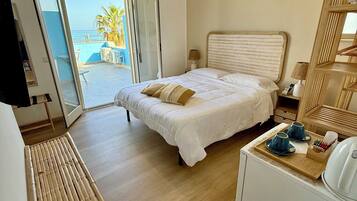 Doppia Superior, 1 letto queen, terrazzo, vista mare | Lenzuola Frette, biancheria da letto di alta qualità