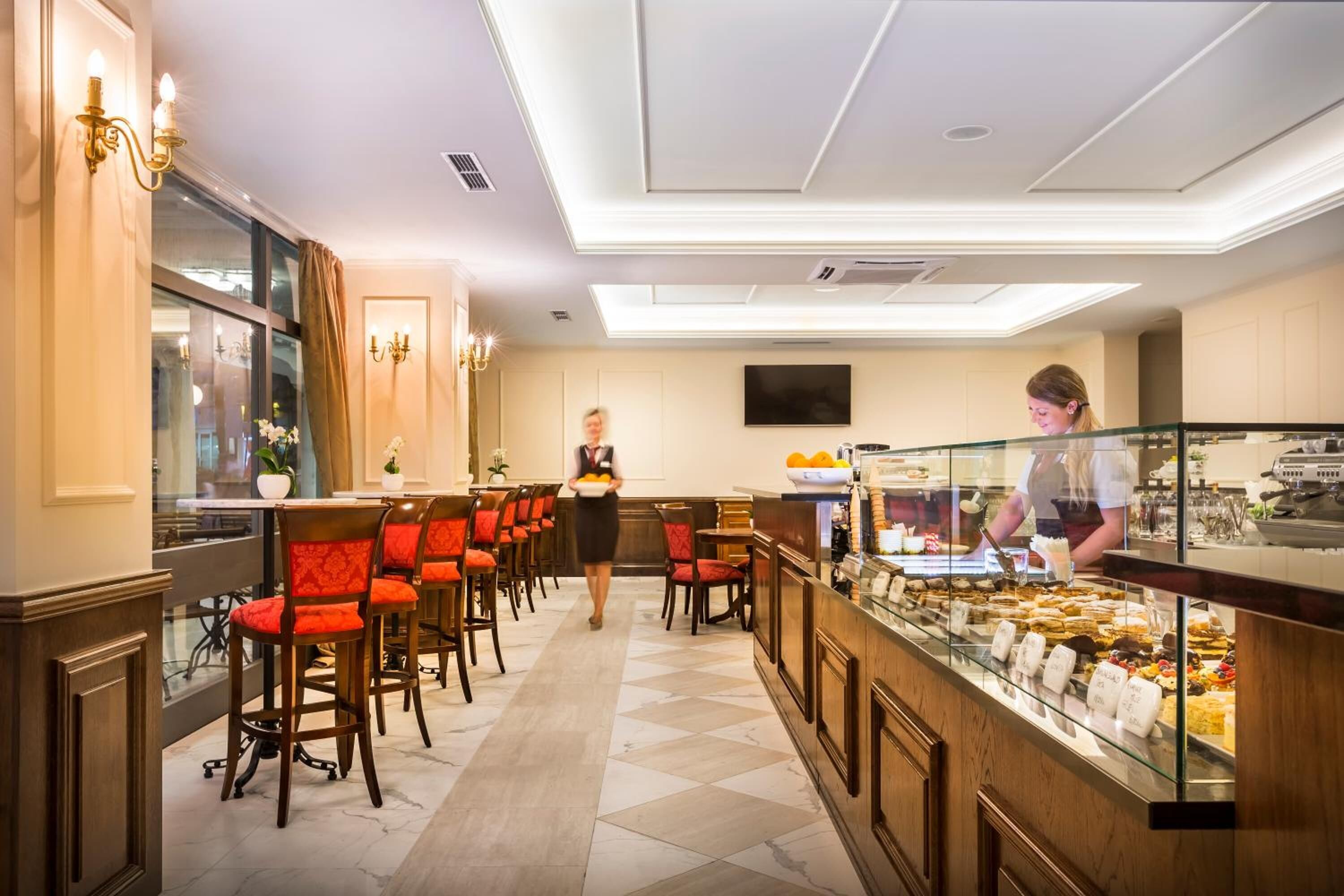 breakfast and dinner served, mediterranean cuisine