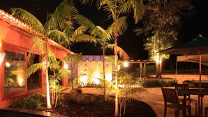 Outdoor dining - Villas Do Pratagy Exclusive Resort (Maceio)