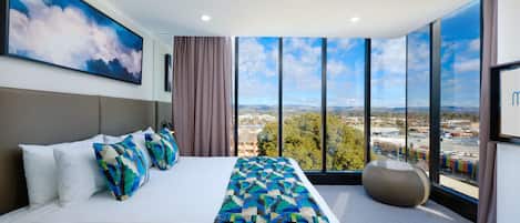 2 bedrooms, premium bedding, in-room safe, blackout curtains