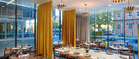 Breakfast, lunch and dinner served