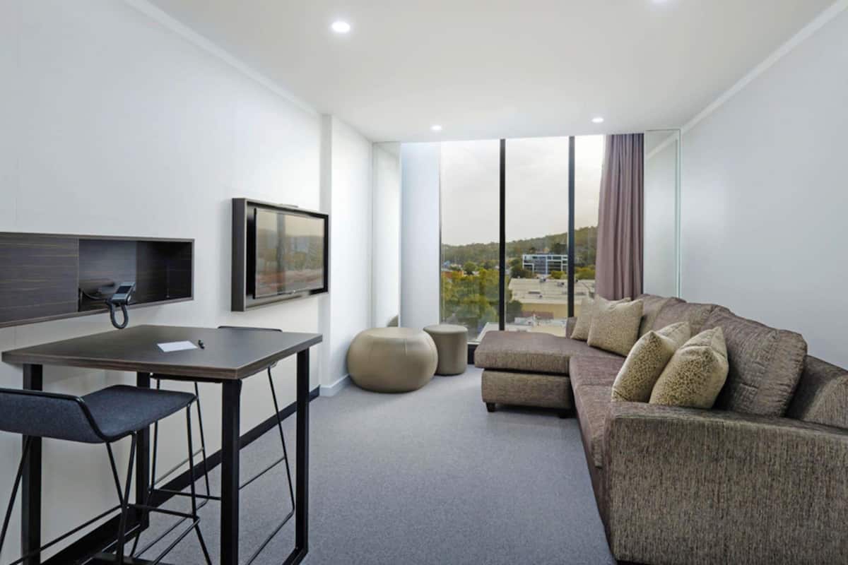 Sviitti, 2 makuuhuonetta | 2 makuuhuonetta, ylelliset vuodevaatteet, tallelokero huoneessa