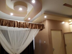 Interior - Brisk Hotel Triangle (Jinja)