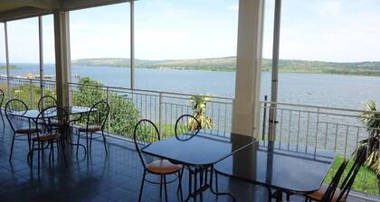 Brisk Hotel Triangle