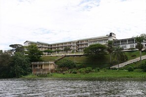Exterior - Brisk Hotel Triangle (Jinja)
