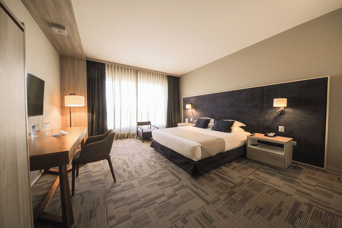 Business-rum | Duntäcken, Select Comfort-madrasser och minibar