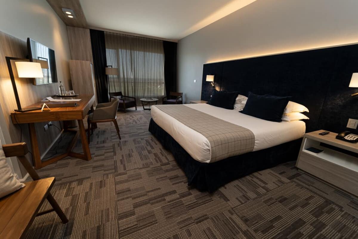 Standard Single Room | 1 bedroom, down comforters, Select Comfort beds, minibar