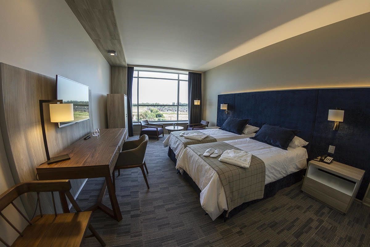 Edredones de plumas, colchones Select Comfort, minibar y caja fuerte