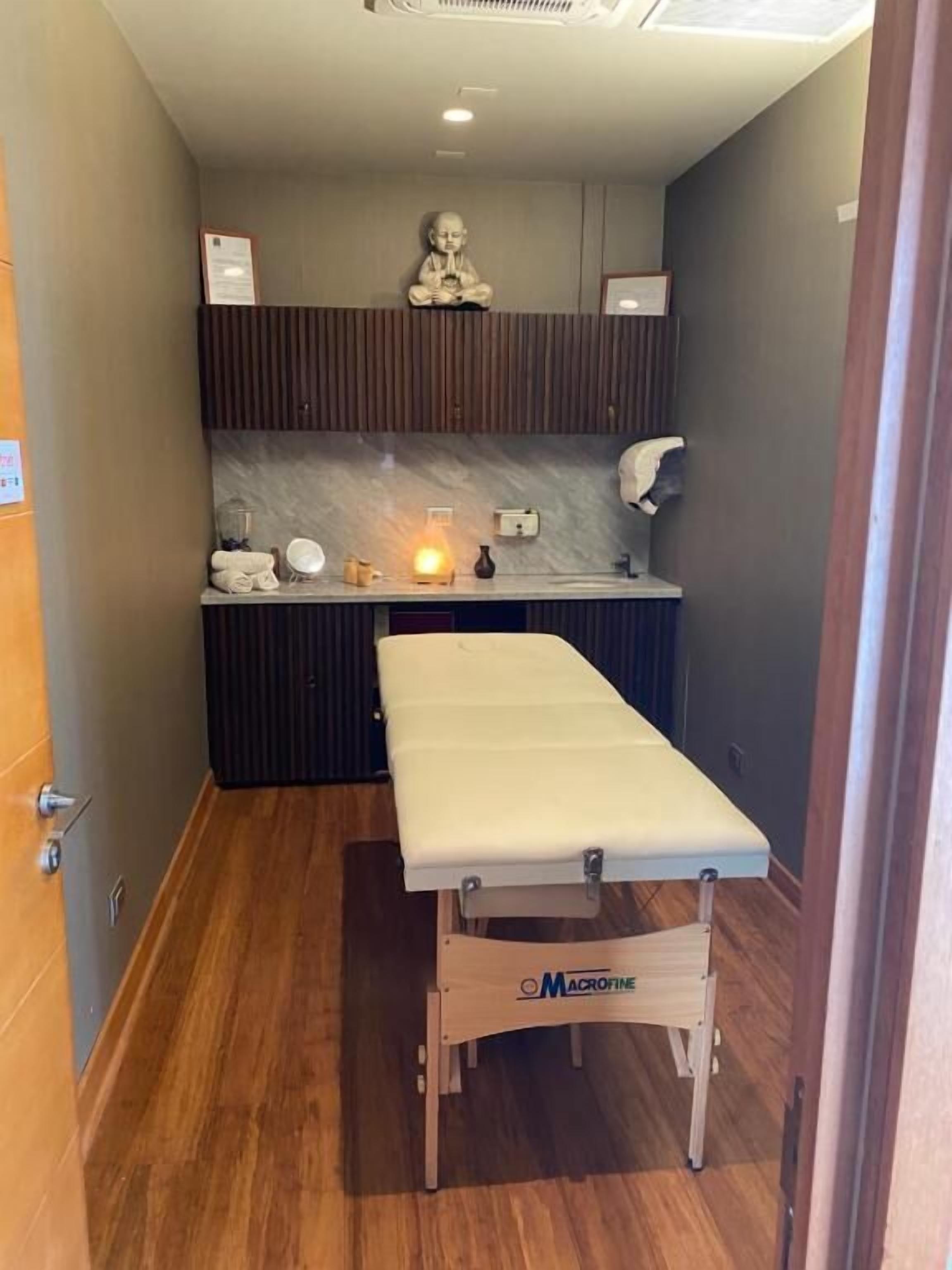 Body treatments, aromatherapy, hot stone massages, deep-tissue massages