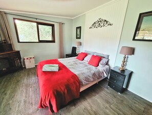 Casa familiar, 4 habitaciones, vistas a la montaña | 4 dormitorios, tabla de planchar con plancha, wifi gratis y ropa de cama
