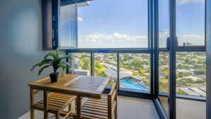 SouthBank 1905 - Beautiful Apartment, Level 19, with Panoramic View on South Brisbane | Terrace/patio