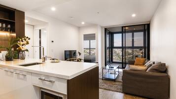 SouthBank 1303 - Designer Apartment with Queen Bedroom | Private kitchen | Full-sized fridge, microwave, oven, stovetop