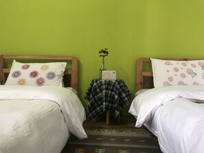Comfort-huoneisto, 2 makuuhuonetta, tupakointi sallittu, järvinäköala | 1 makuuhuone, työpöytä, ilmainen Wi-Fi