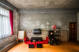 Family Suite, Multiple Beds | Blackout drapes, free WiFi, bed sheets